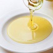 鲁花香味经典5S压榨特香花生油5L