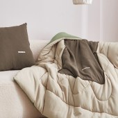 天琴不染砂洗提花抱枕被-焦糖咖TQ-J72